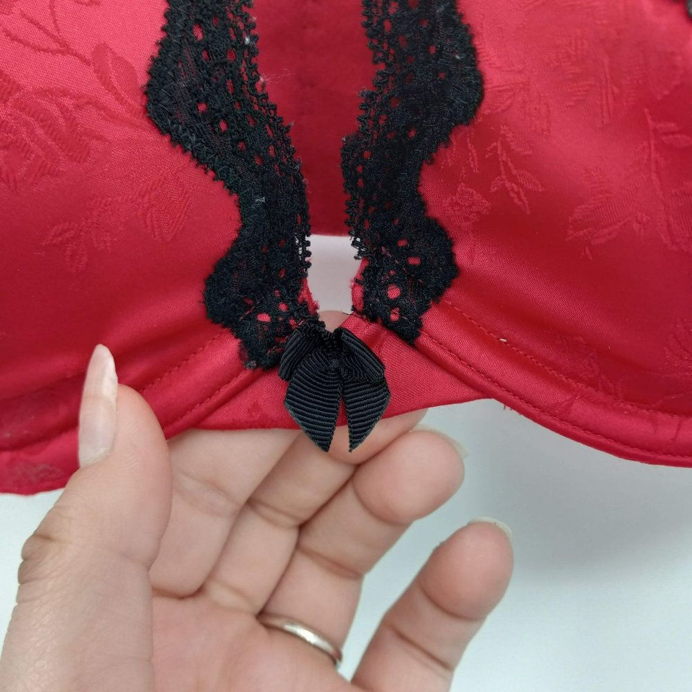 Cacique Red & Black Floral Embossed Lace Trim Bra Padded Underwire Sexy 40DD - Picture 4 of 12